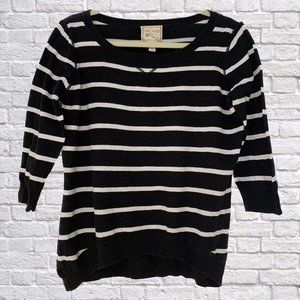 🔵 2/$22❗️Pink Rose Striped Black Sweater Juniors XL